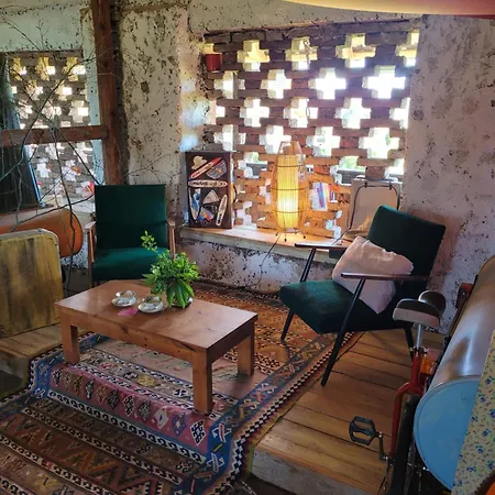 Nomads Glamp Hostel Bled